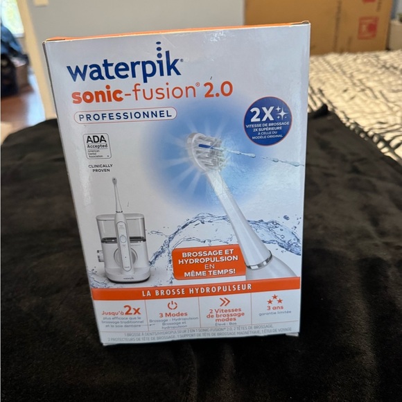 Waterpik Sonic-Fusion 2.0 Electric Toothbrush. NEW In Box. - Picture 8 of 9